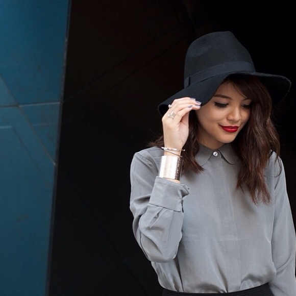 Everlane Tops - Everlane The Modern Silk Point Collar Grey Shirt